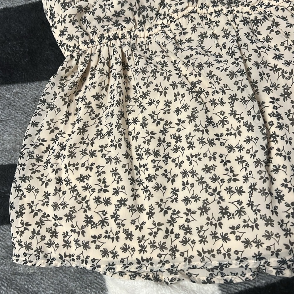 Japna Spaghetti Strap Tie Back Blouse. Size Small. Cream/Tan and Black floral - Picture 3 of 12